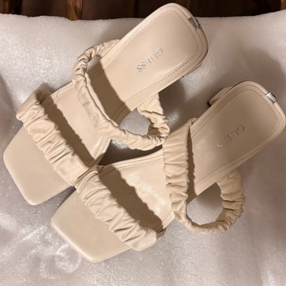 Guess white sandals in good condition - Picture 5 of 6